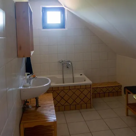 Fonix Haz Apartmán *